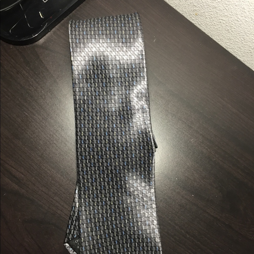 Dkny tie